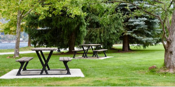 Wishbone Bayview Picnic Tables in Nelson BC (1)